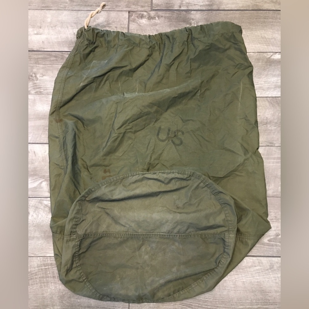 Vintage US ARMY Vietnam War Era BARRACK Laundry Duffle Duffel Bag Olive Drab